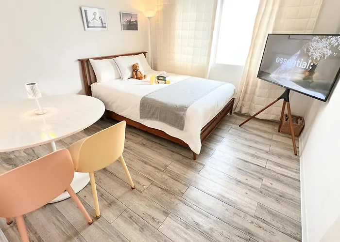 In The Heart Of Gangnam, 언주역, 신논현역, 성수, Coex,이태원 Apartment Seoul